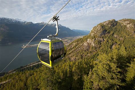 De Tianmenbergkabelbaan: Een spectaculaire rit naar de hemel!